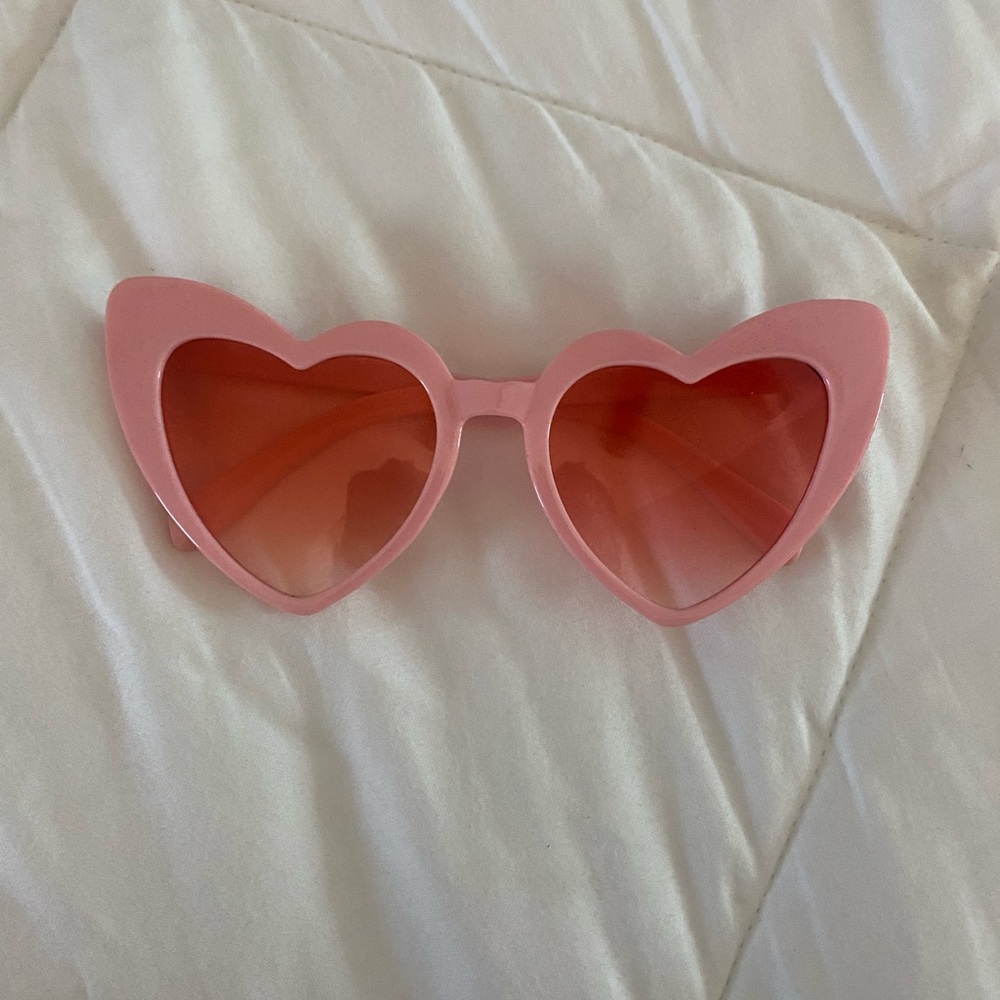 SHEIN Pink Heart-Shaped Sunglasses